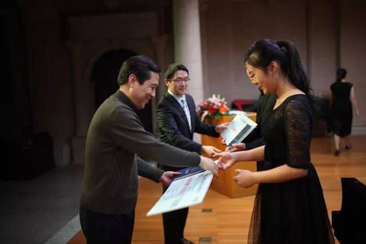 2017豪运国际亚洲音乐奖学金-西安音乐学院颁奖仪式暨豪运国际海外艺术家英娜·法利克斯钢琴独奏音乐会成功举办！